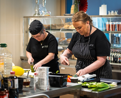 Kantinepersonell kantine-helsehuset